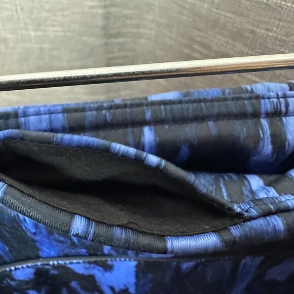 2/$30 Lululemon All Meshed Up 7/8 Leggings Size 4 Painted Animal Sprinkler Yoga - Picture 12 of 15